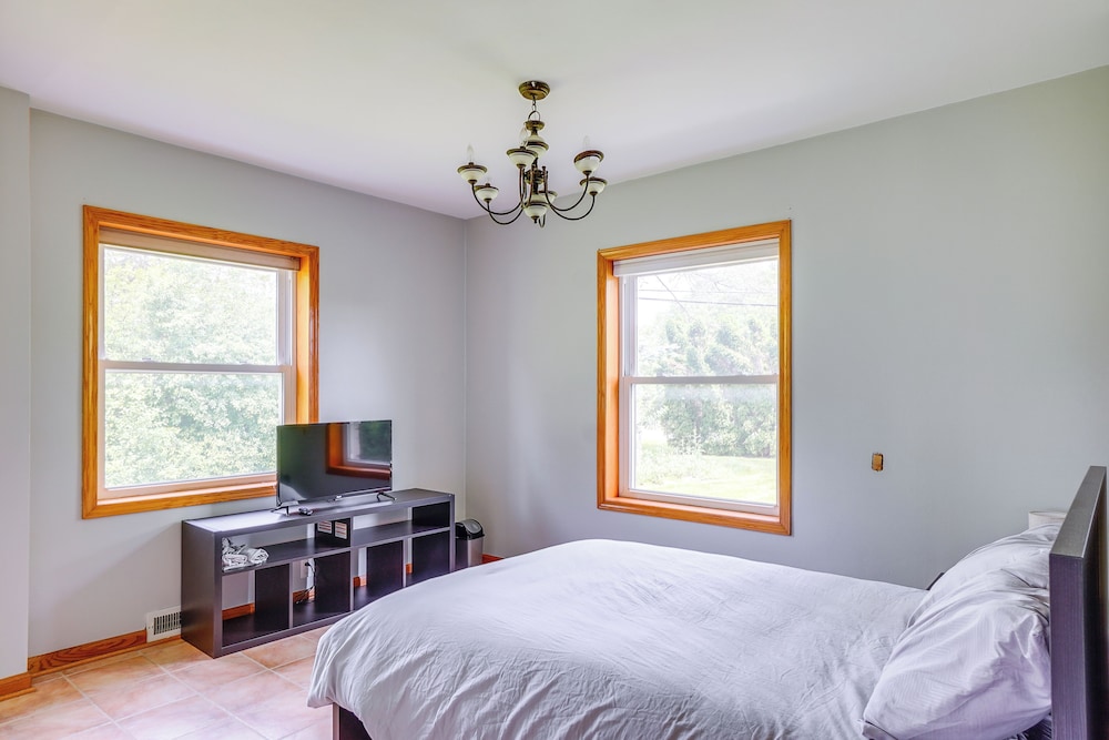 Pet-friendly New Berlin Retreat w/ Patio & Yard! view 3