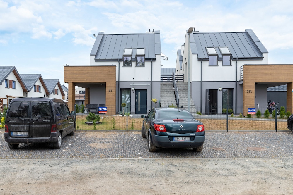 Coast Apartment With Terrace by Renters