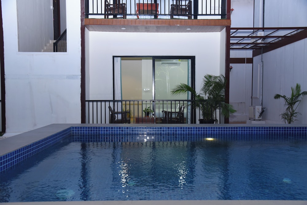 Arambol Sweet Lake Resort