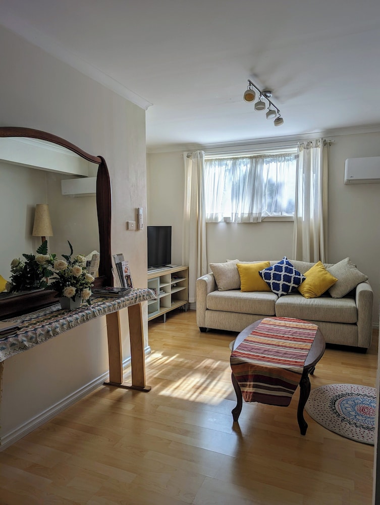 Moon House - Property Image 9