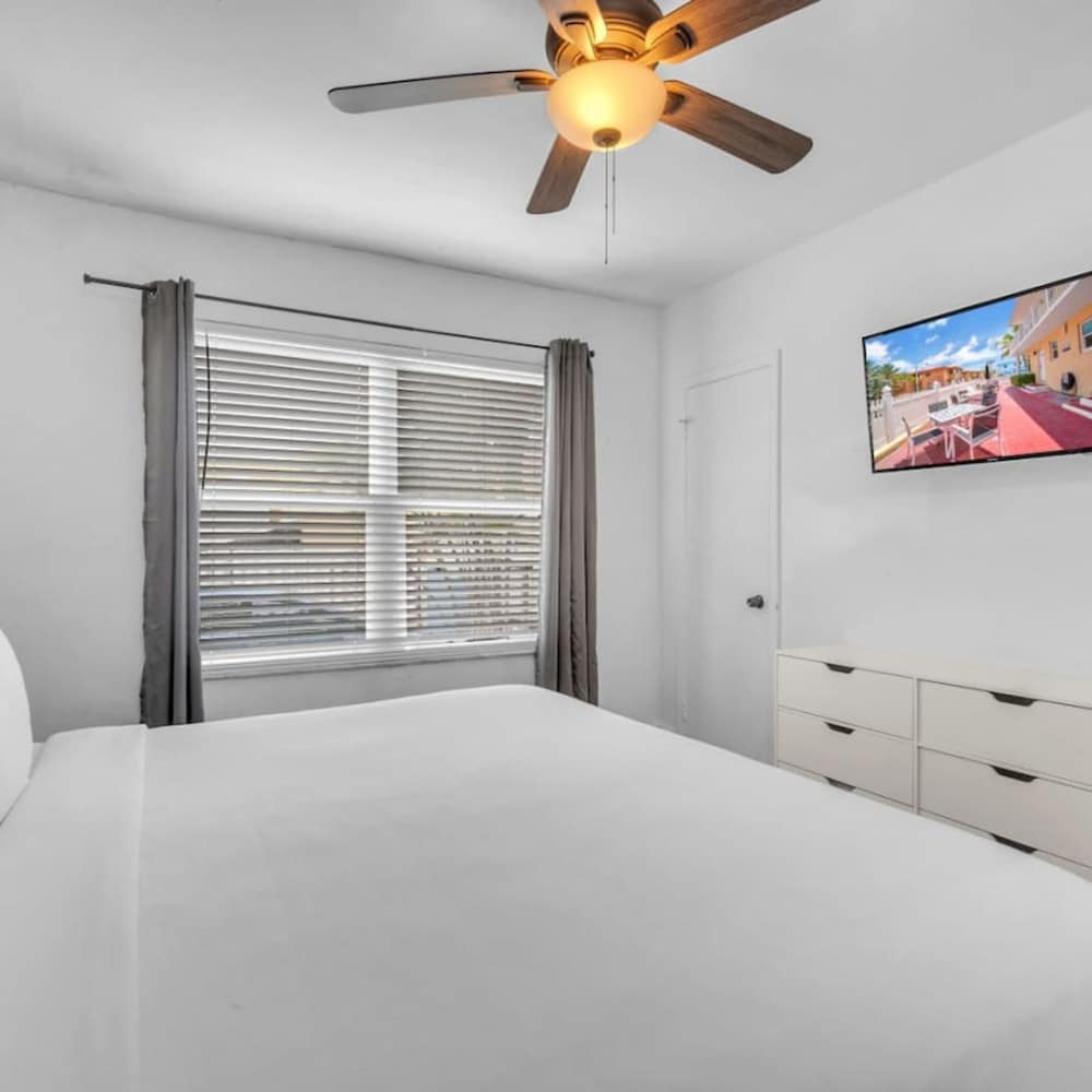 Amazing 1st Floor Apartment Just Steps to Beach view 5