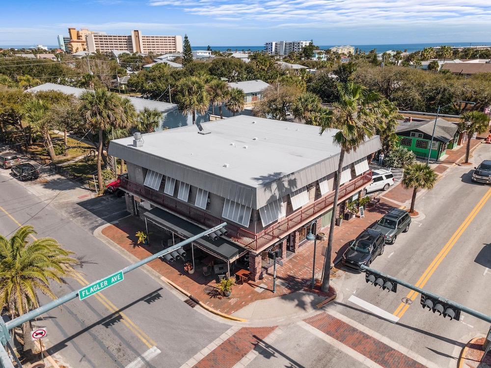 Flagler Suites 1