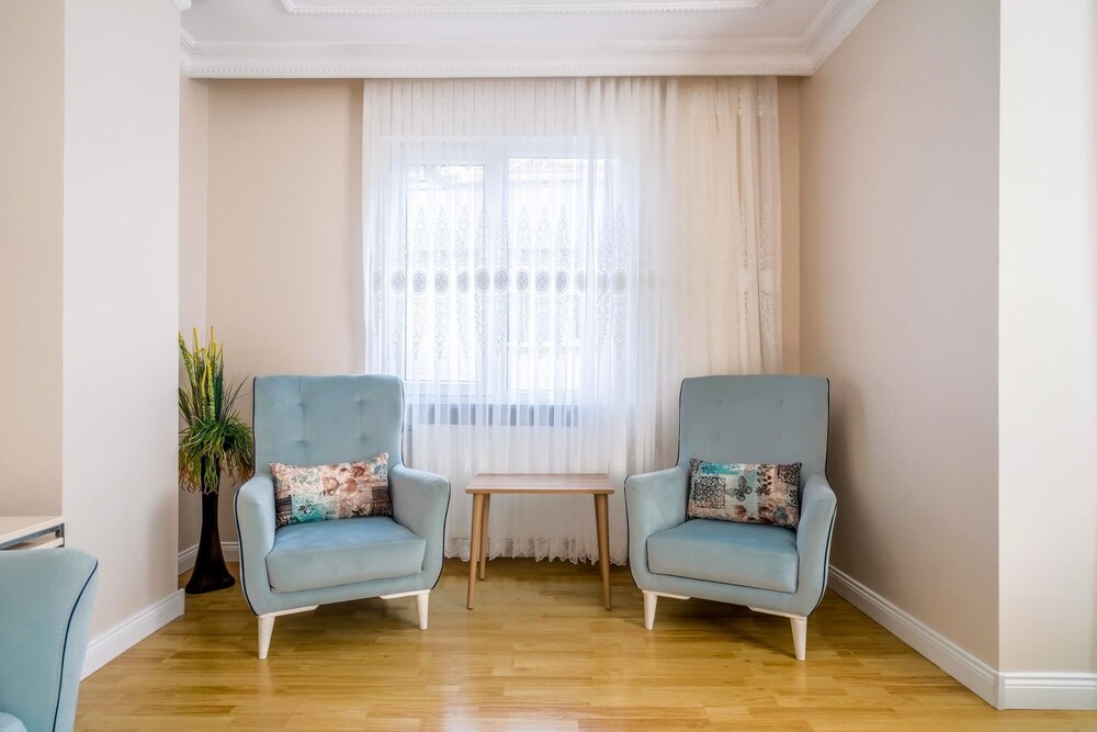 Spacious and Fully Furnished Flat in Bahcelievler