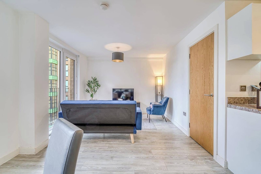 Salford Duplex Apartment - Near City Center