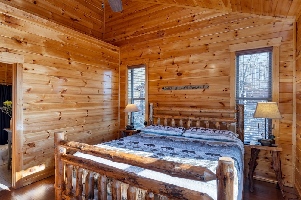 100 Guests Blackthorn Sister Smokies Homes Luxury Mountain Retreat
