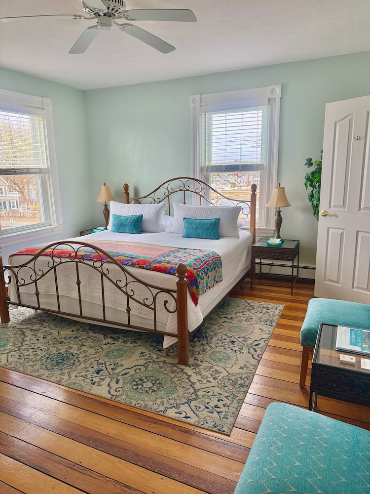 The Glen Cove Hotel & Restaurant