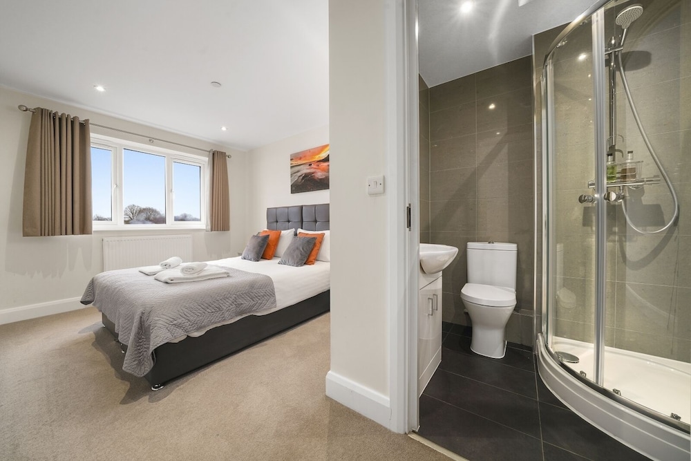 Heathrow Living Serviced Apartments by Ferndale