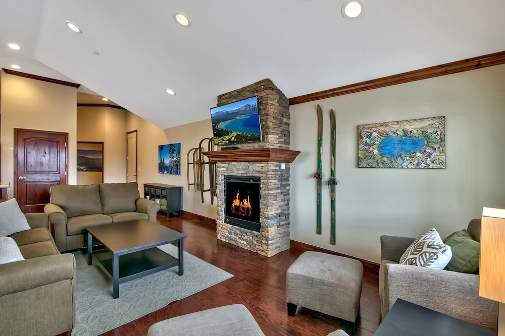 Conifer Chalet 3 Bedroom Condo