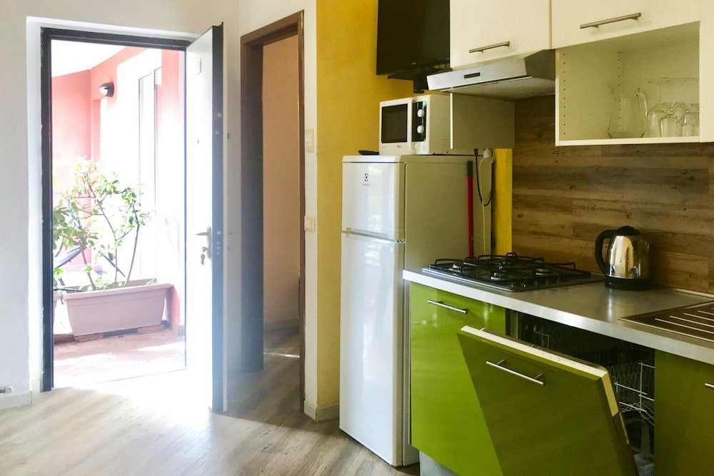 Apartment in the Villa Giada Holiday Complex in Imperia photo 4