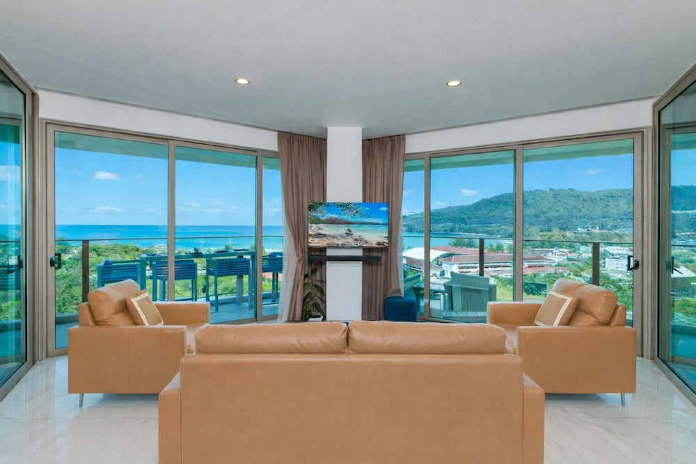 Modern Condo With Full sea View, 4 min Walk to Kamala Beach
