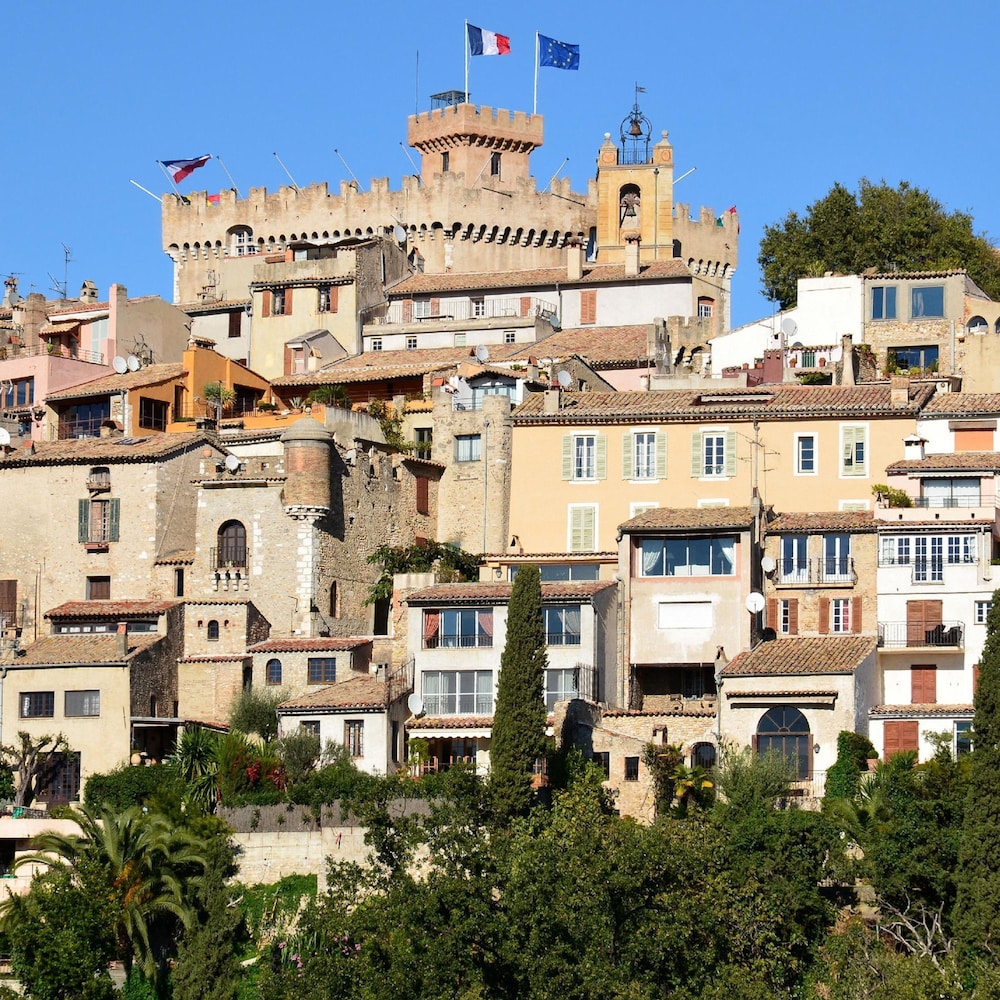 Maison Sans Delai in Cagnes sur Mer