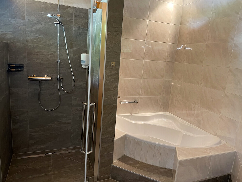 Chalet Leutasch With Ski Trail & Mountain Views