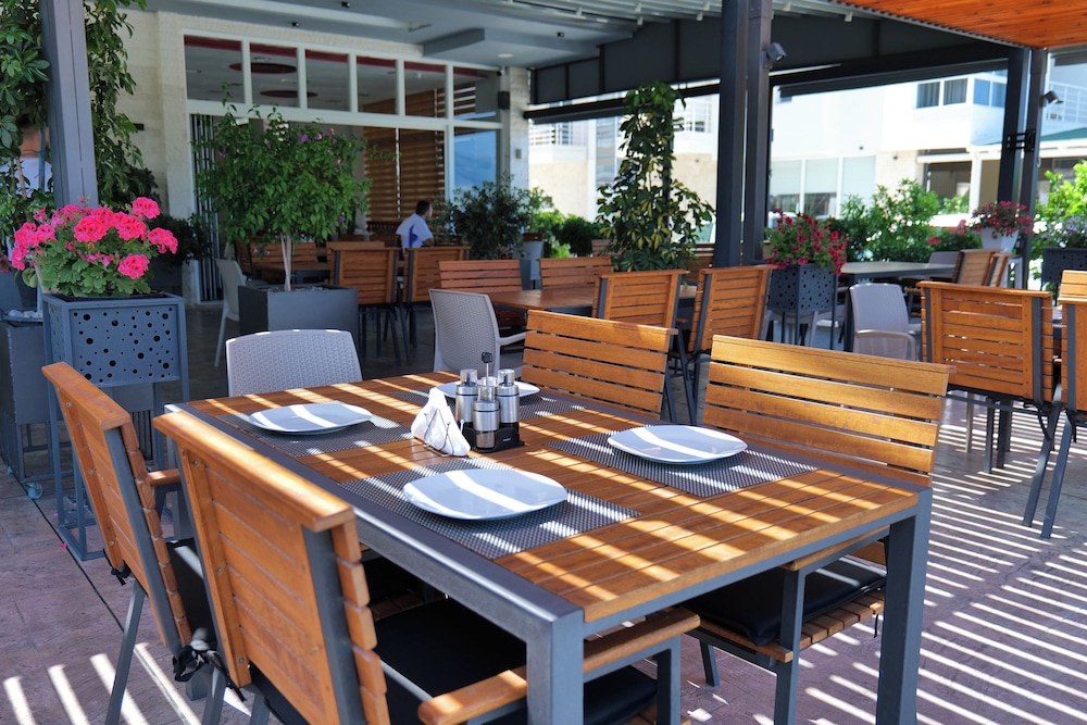 Almare Apartments