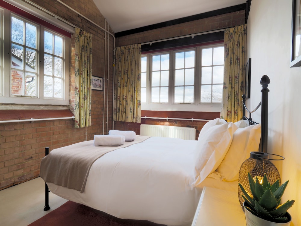 Canterbury Vacations - Holters Mill - Loft - Property Image 2