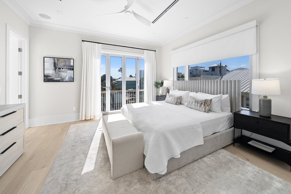Ocean Breeze 5 Bedroom Home