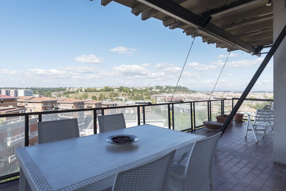 San Pietro Exclusive Panoramic Flat