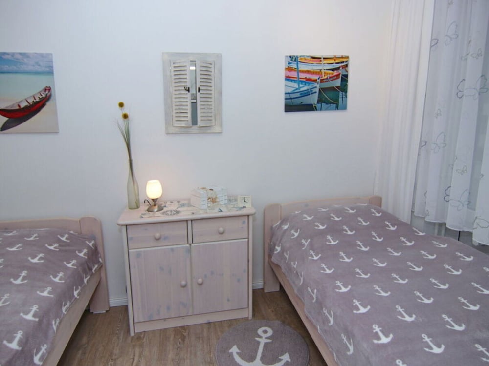 Sea View E&J Paul Comfortable Vacation Home