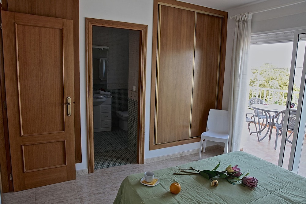 House With Private Pool With Direct Acces to the Beach photo 2
