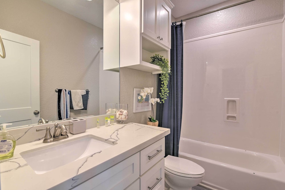 < 1 Mi to Sea Isle Beach: Home w/ Pool Access