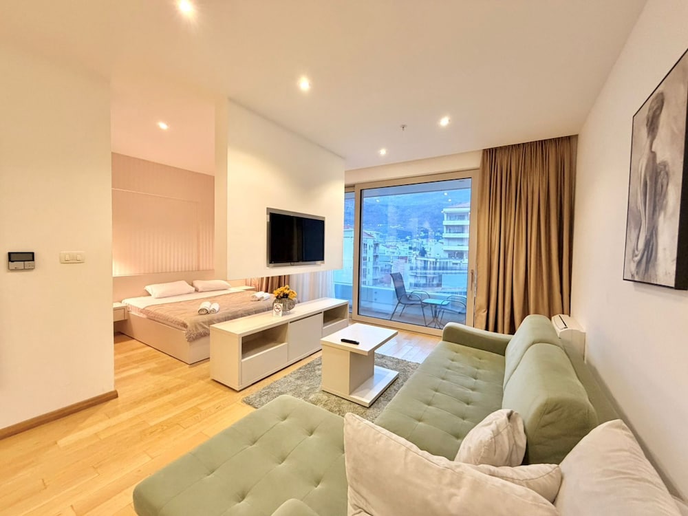 Aurelio Central Residences