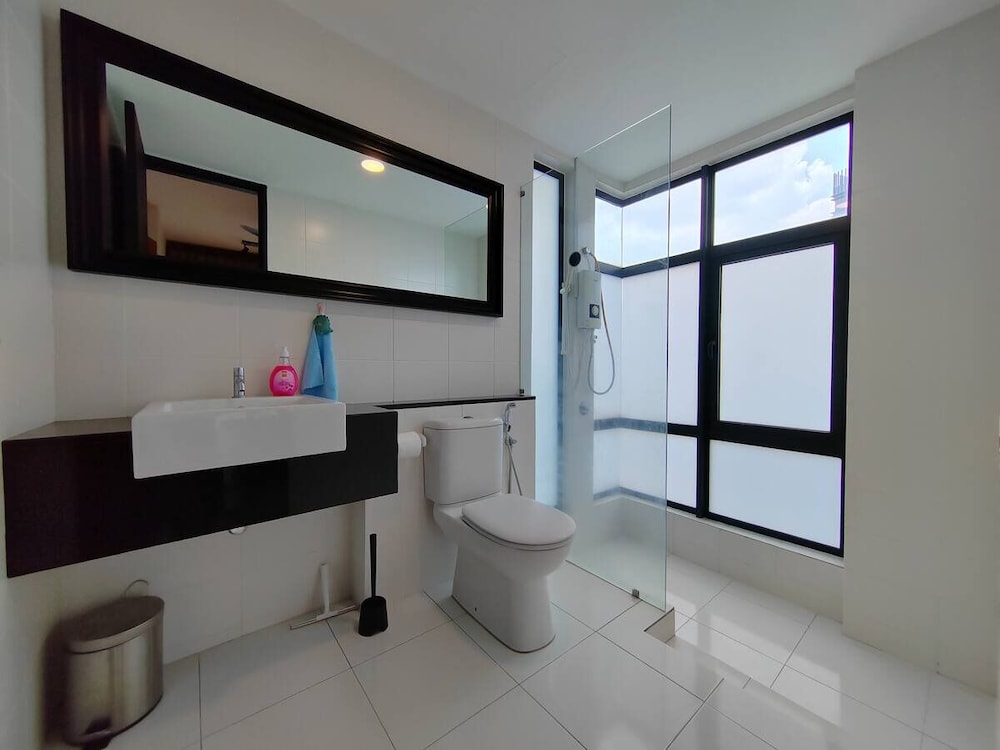 Trefoil @ Setia City Condotel