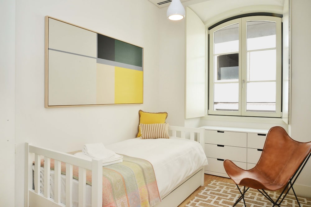 Trendy Chic Apartment view 3