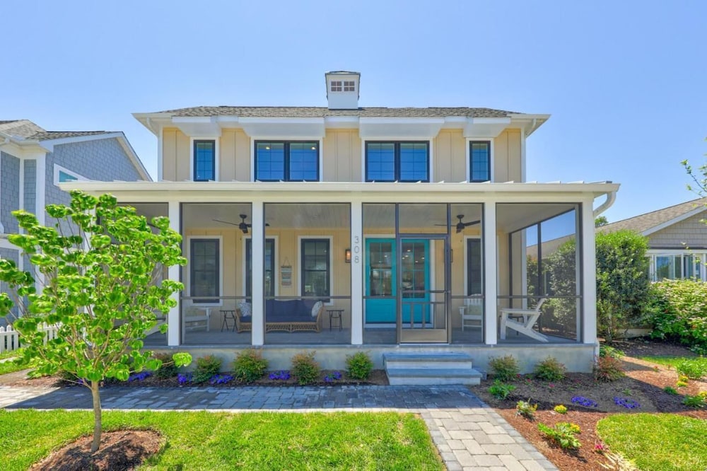 Laurel Street 308
