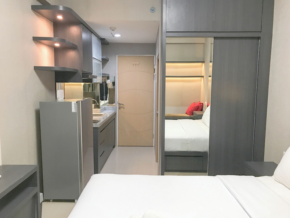Minimalist And Cozy Studio Bale Hinggil Apartment