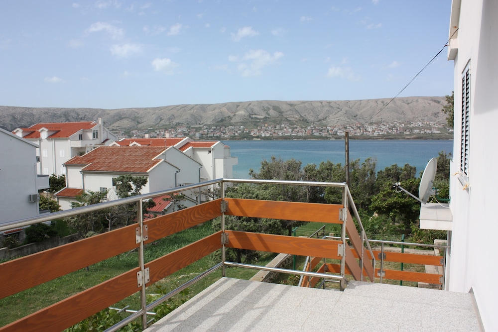 Pintar Apartment view 5