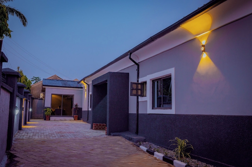 Hannan Residence