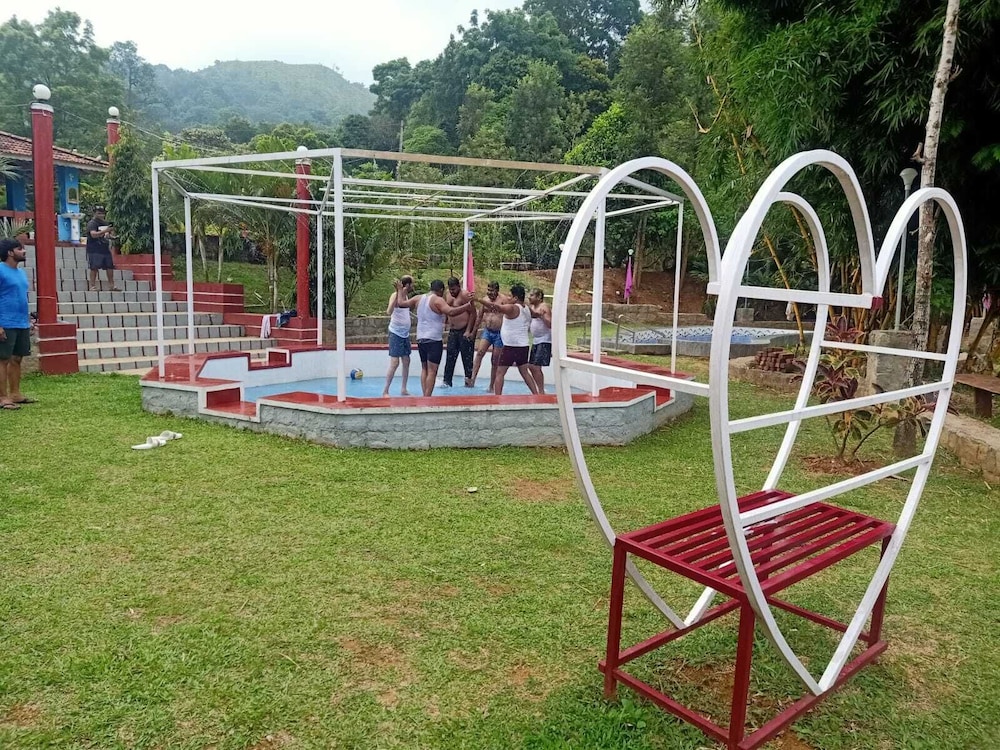 Valley Dew Village Stay