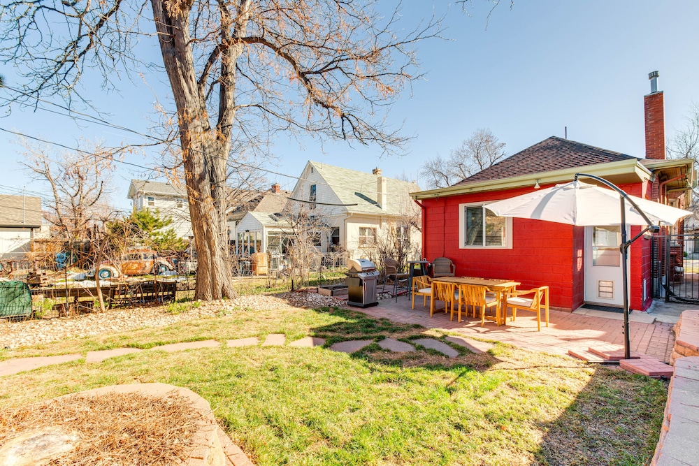 4 Mi to Downtown Denver: Washington Park Hideaway!