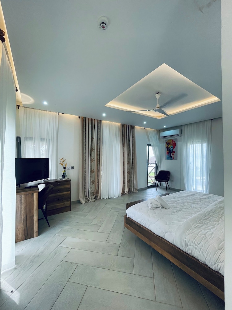 Platinum Blue Island Resort
