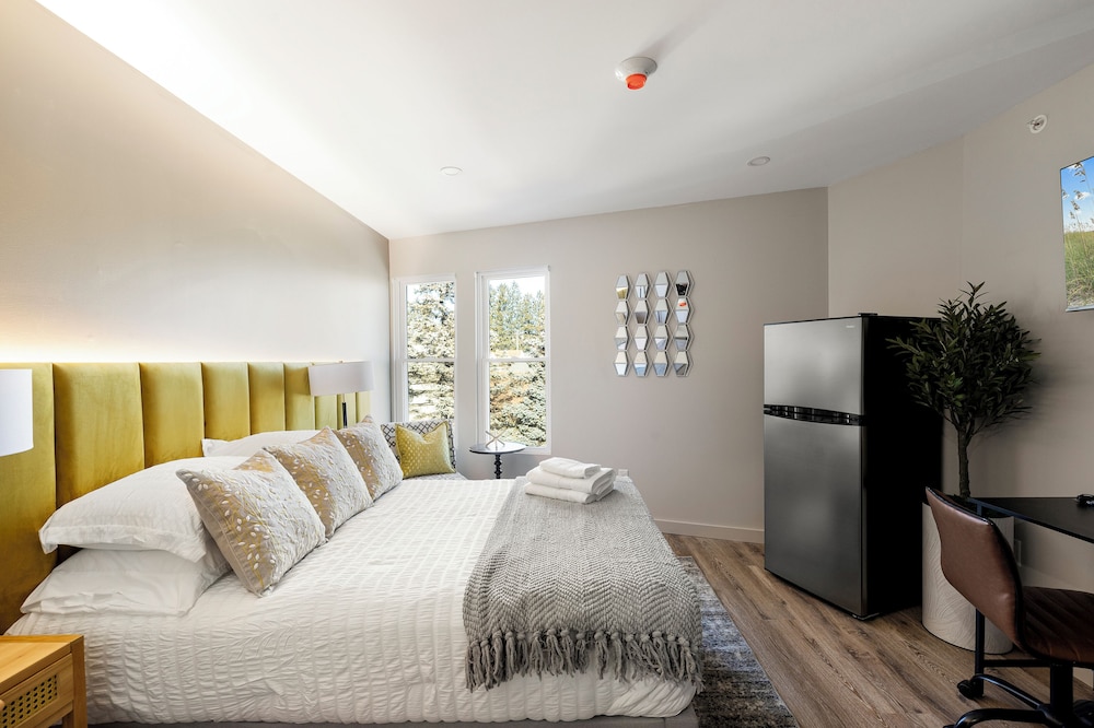 Cottage Suites