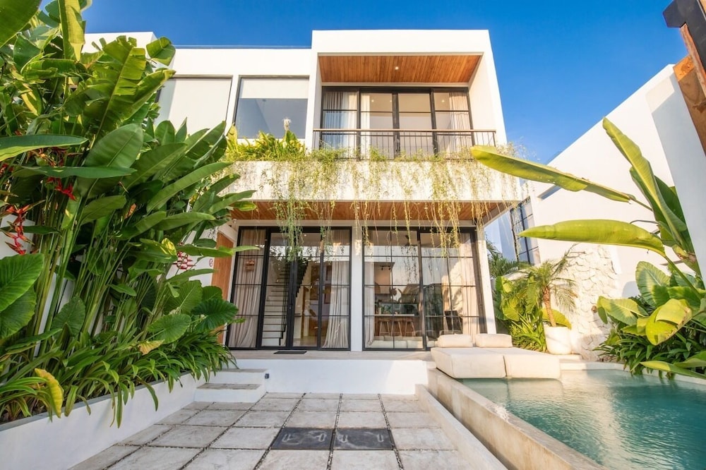 Modern 2BR Villas 5-min Walk to Canggu Beach