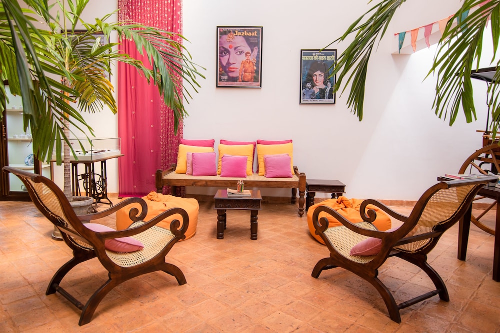 lounge