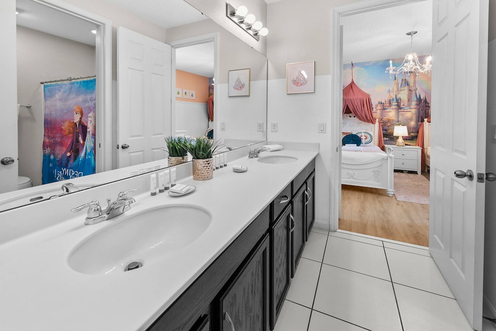 Spacious 7Bd Next to Clubhouse at Solara Resort