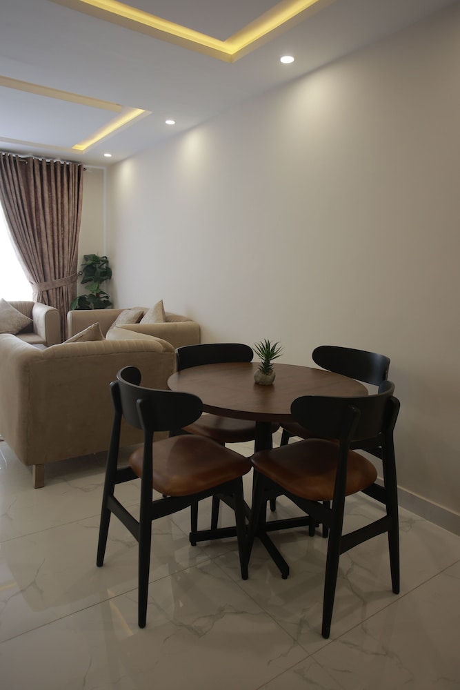 ZAR Luxury Suites Murree