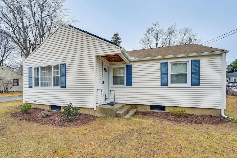 Modern Home w/ Spacious Yard in Springfield!