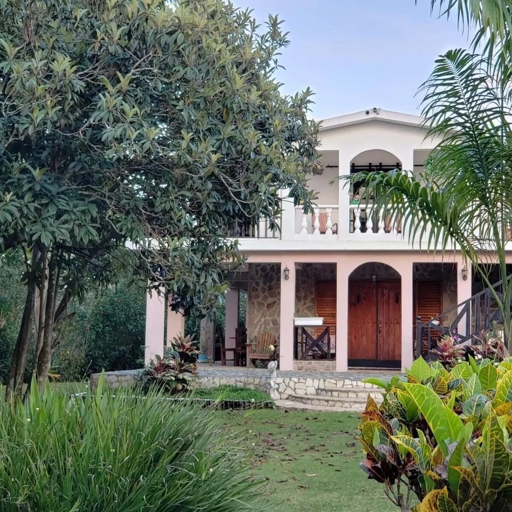 Hotel Rancho Pino y Sol - Image 1