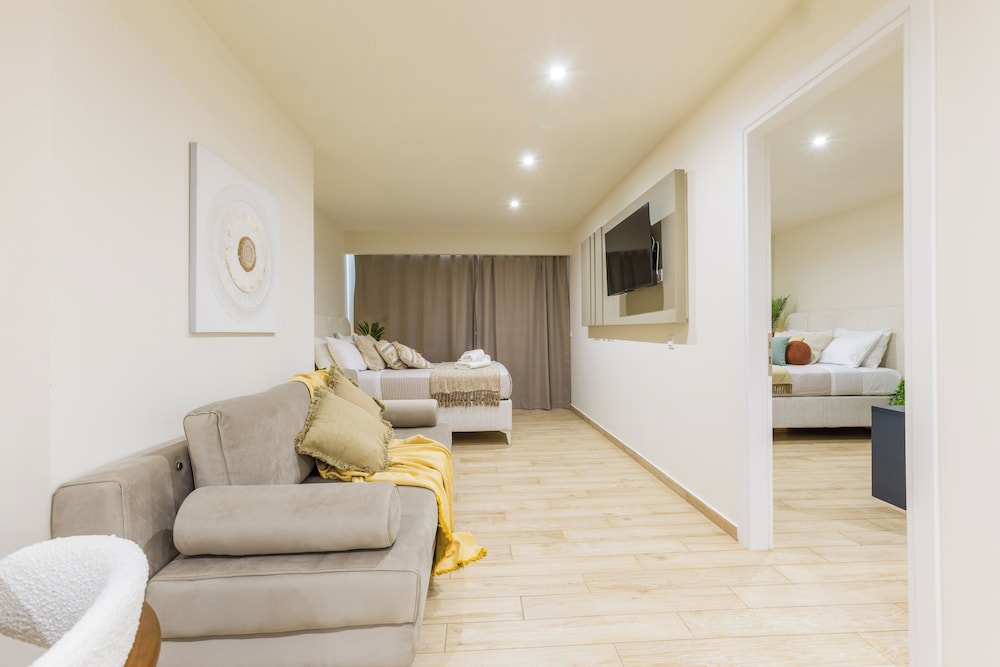 Raise Thiseio Stylish Living
