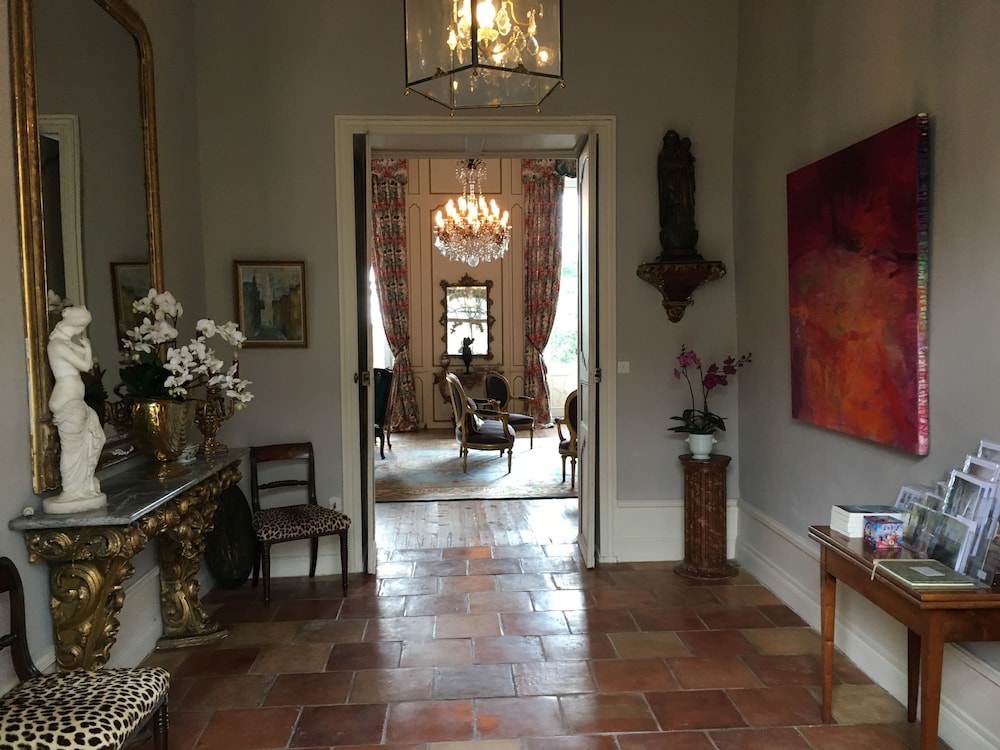 Hôtel de Cours de Thomazeau view 2
