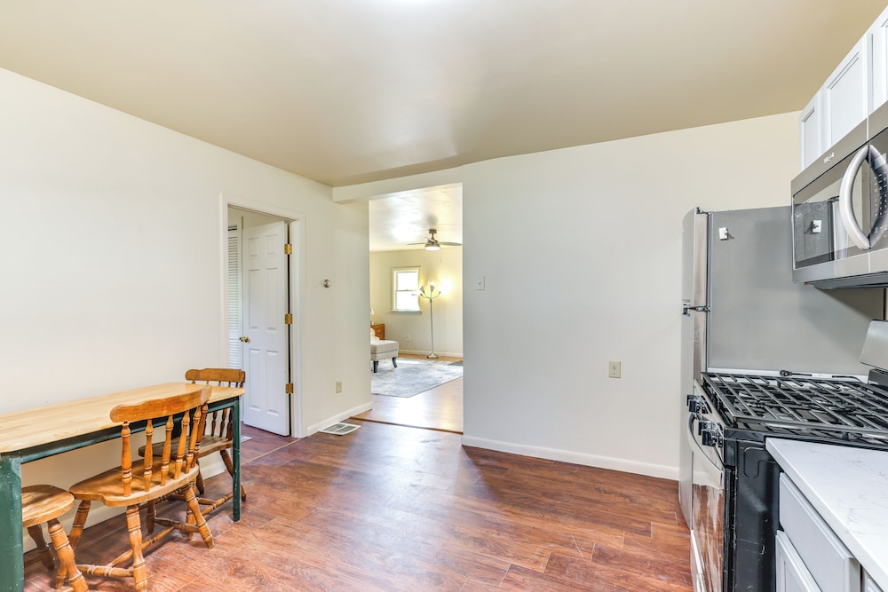 1 Mi to Dtwn Saratoga Springs: Cozy Duplex Apt!