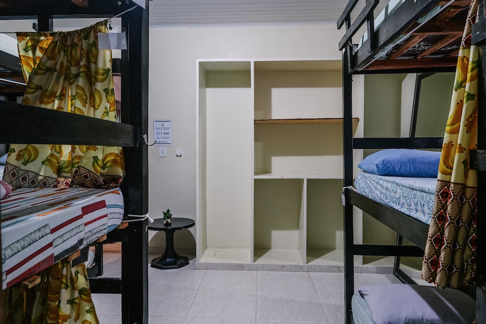 Macaco Surf Hostel