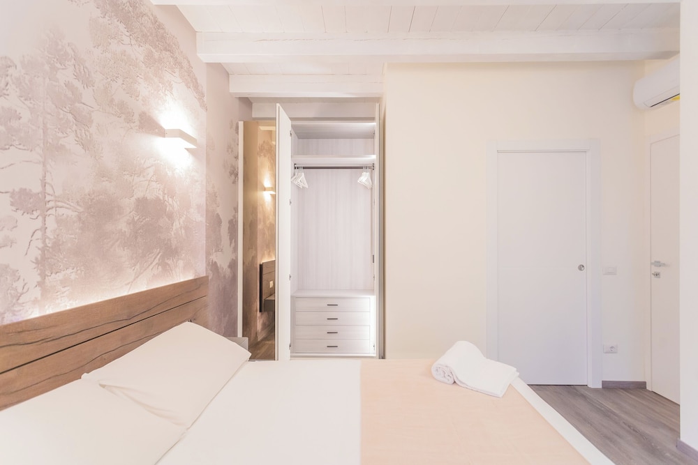Modern & Stylish Apartment in Como City by Rent all Como