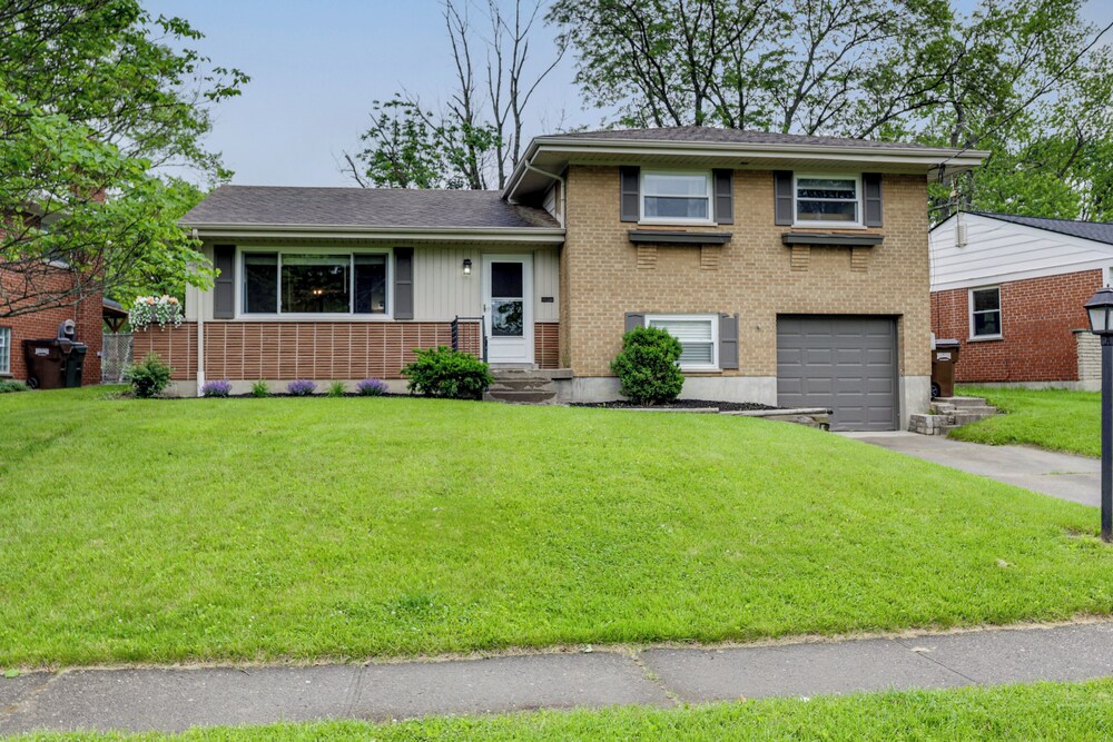 10 Mi to Dtwn Cincinnati: Home w/ Patio & Yard!