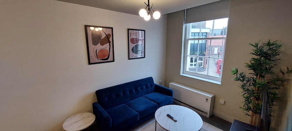 1 Bdr Modern Living in The Old Bank Hse
