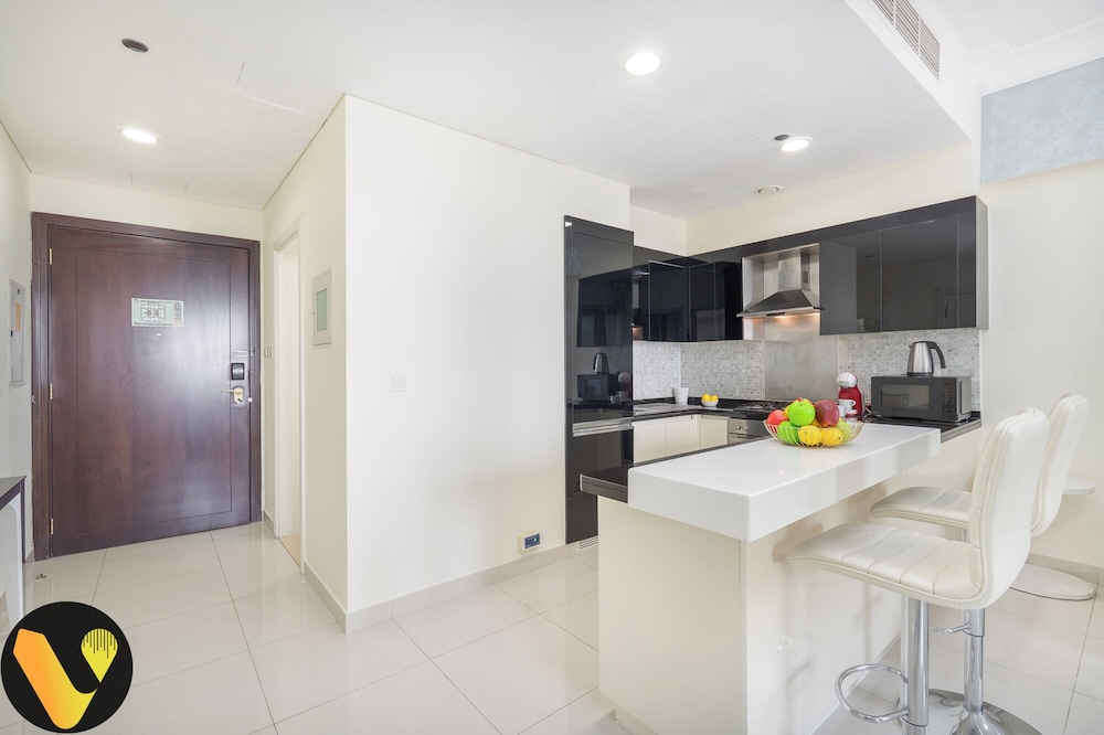 Vogue Stylish Apt Near Dubai Mall & Burj
