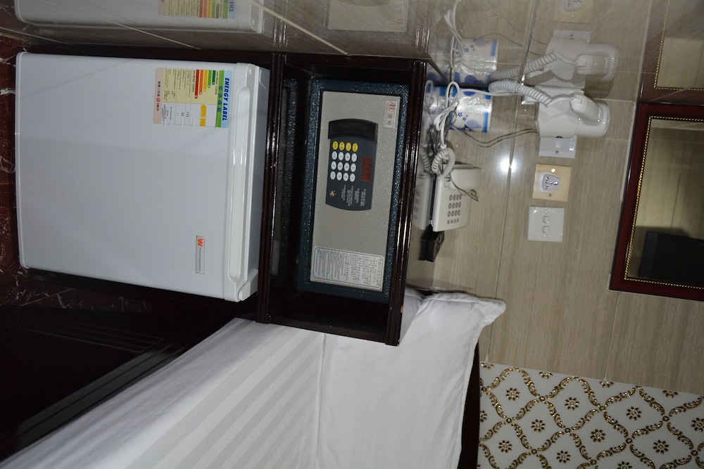 Everest Hostel