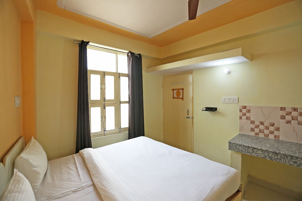 SPOT ON 48911 Sukhrali Residency - Property Image 10